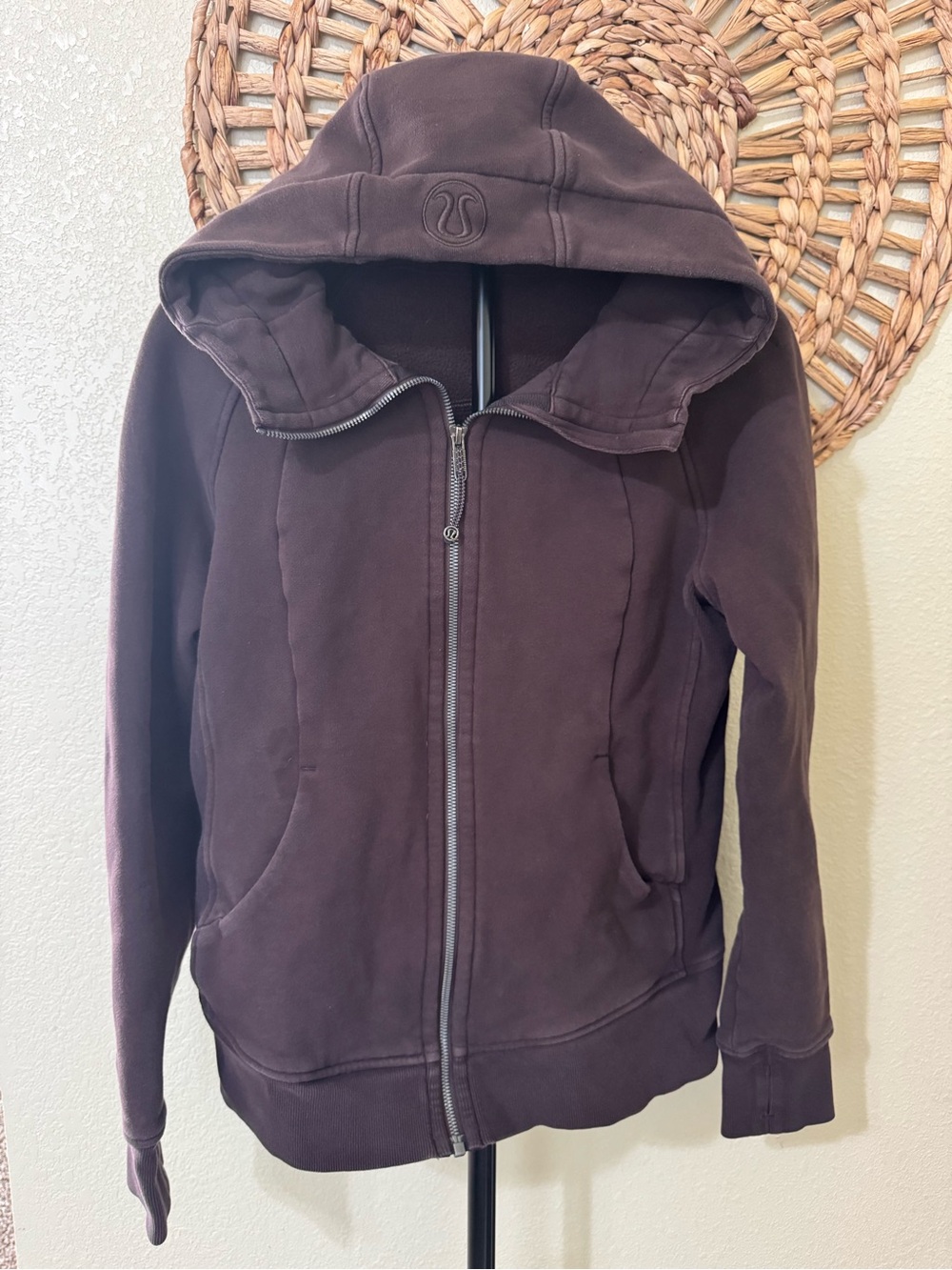 lululemon Chocolate Brown Zip-Up Hoodie – Women’s 10